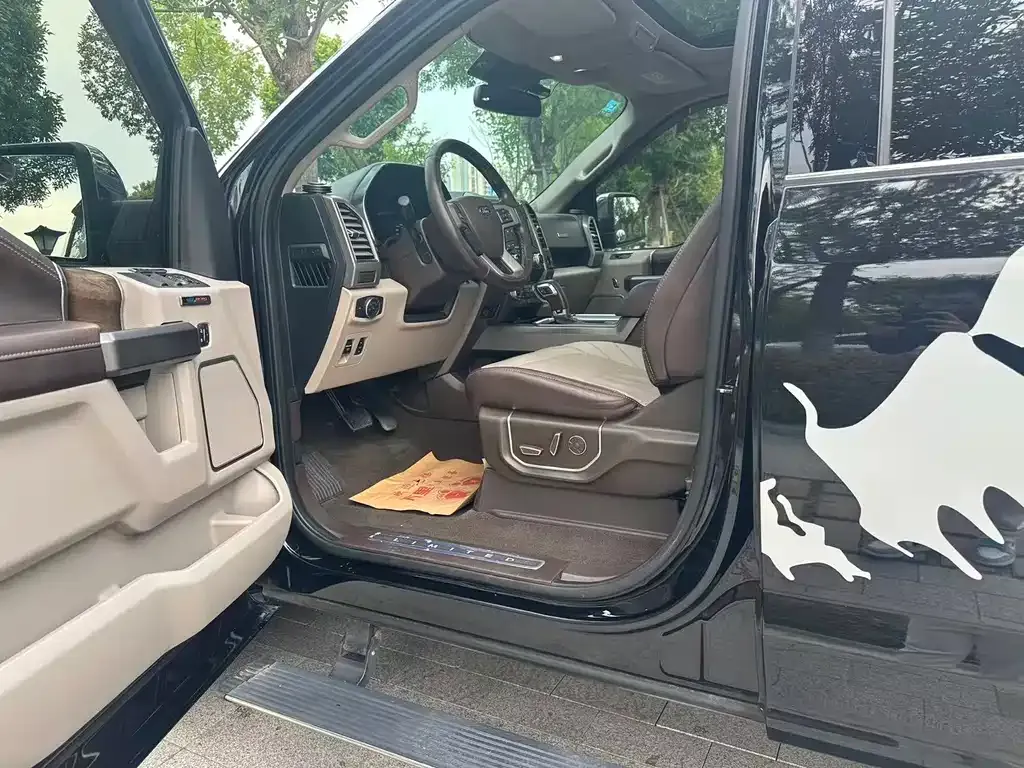 Ford F-150 Raptor — фото 9