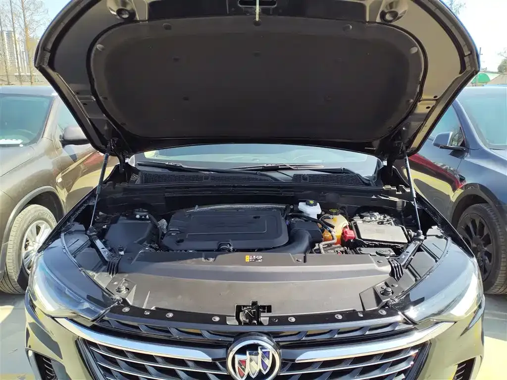 Buick Envision Plus — фото 9