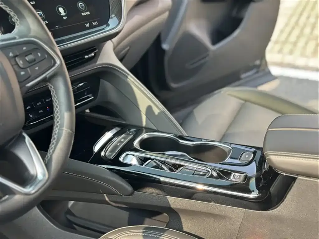 Buick Envision Plus — фото 5
