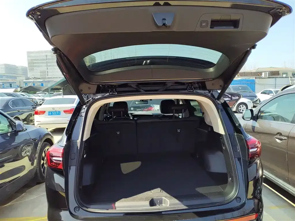 Buick Envision Plus — фото 7
