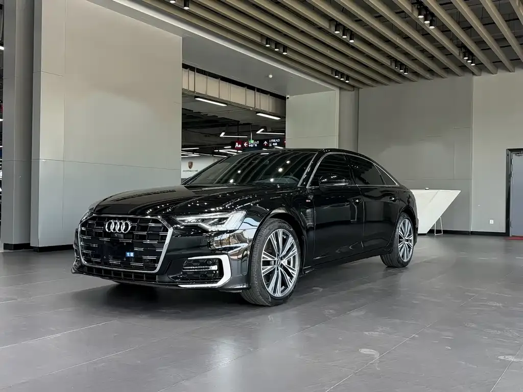 Audi A6L — фото 1