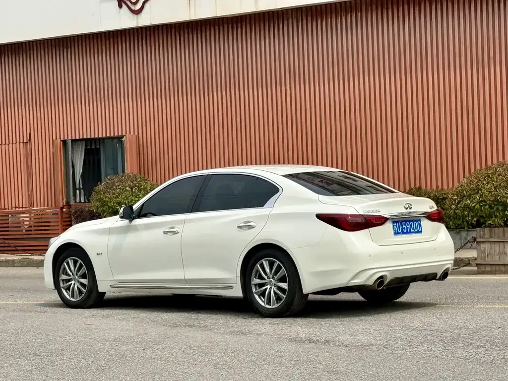 Infiniti Q50L — фото 2