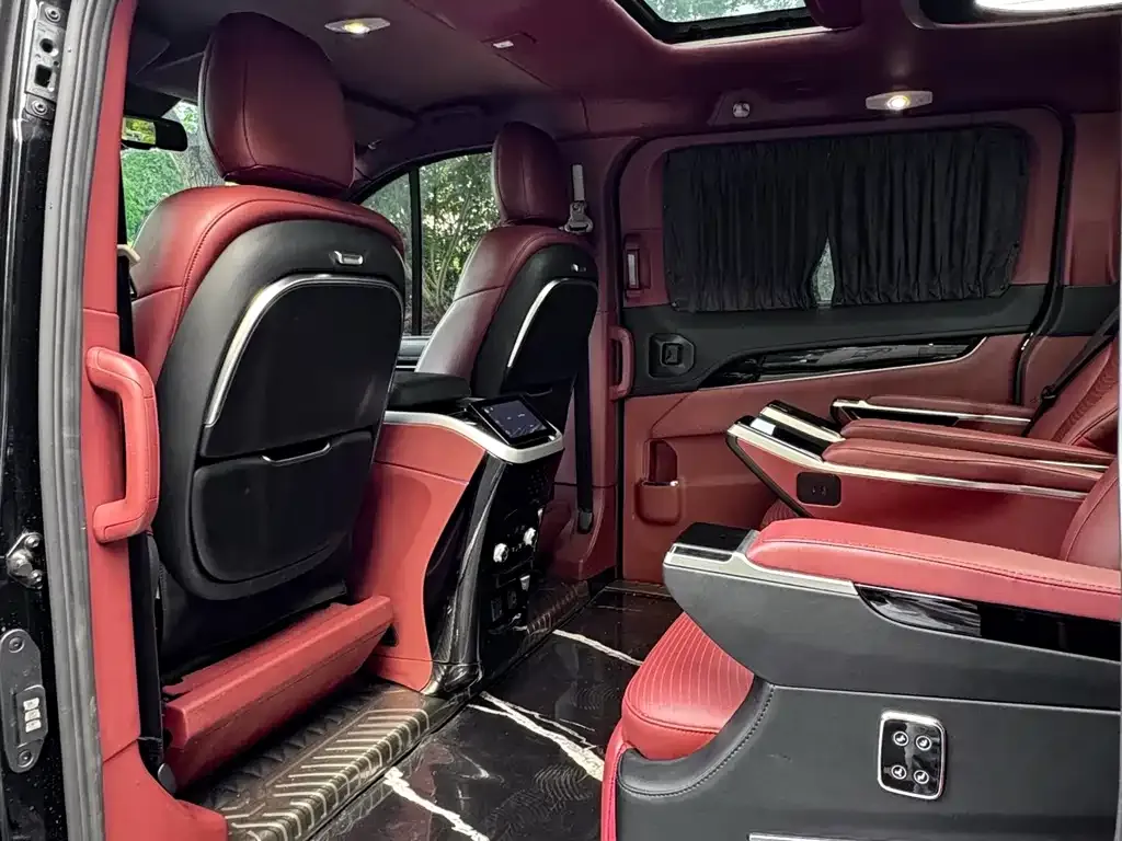 Ford Tourneo — фото 2