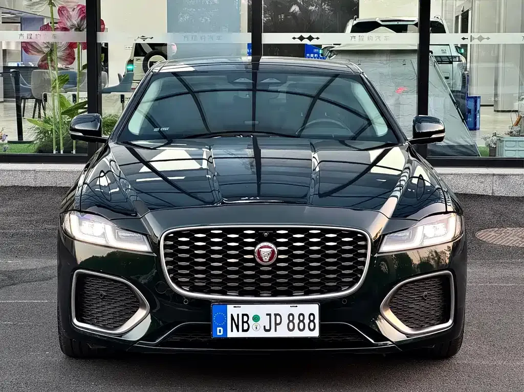 Jaguar XFL — фото 10