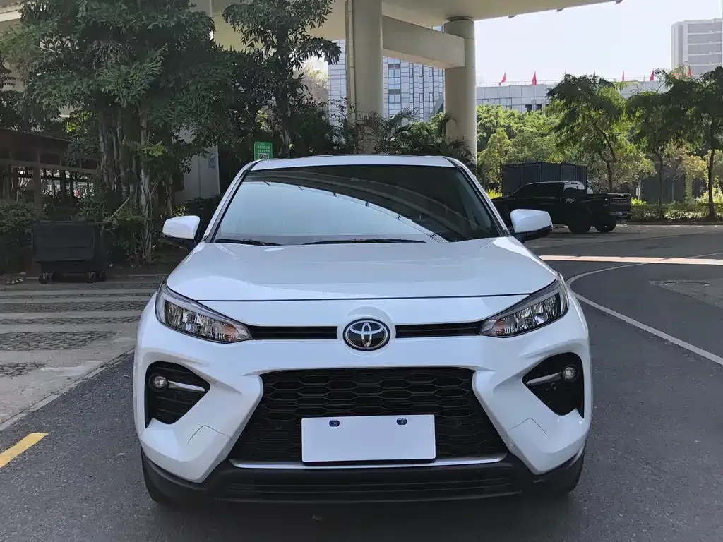 Toyota Wildlander — фото 7