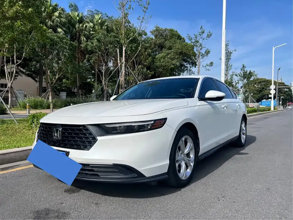 Honda Accord — фото 1