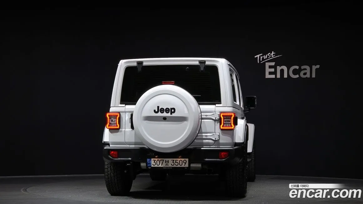 Jeep Wrangler — фото 2