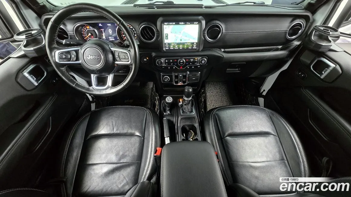 Jeep Wrangler — фото 8