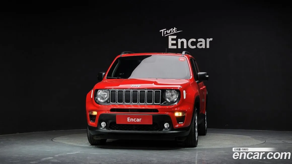Jeep Renegade — фото 2
