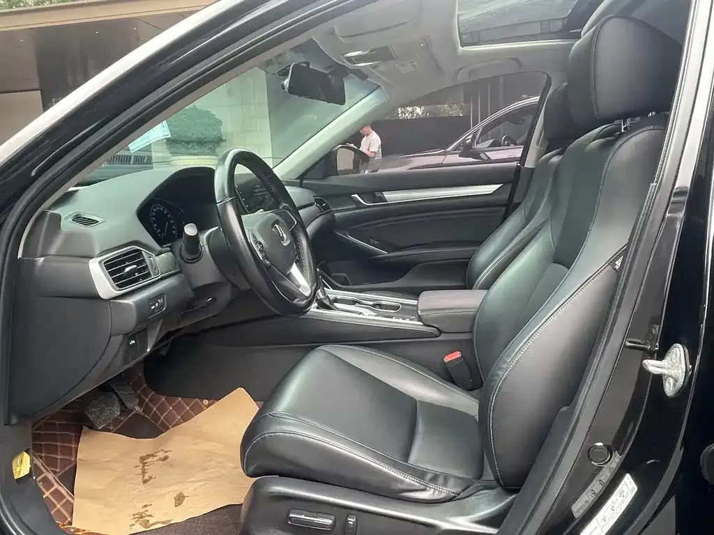 Honda Accord — фото 3