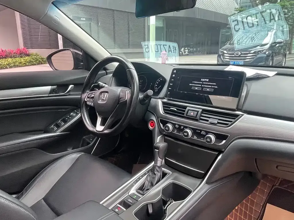 Honda Accord — фото 6
