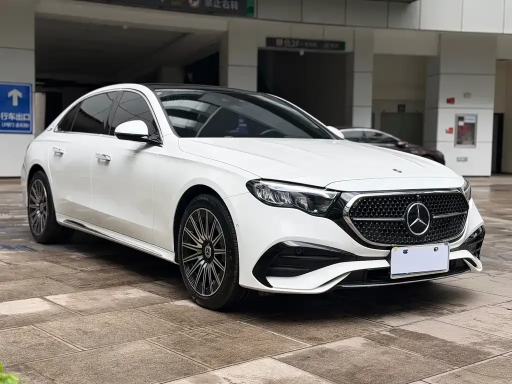 Mercedes-Benz E-Class — фото 10