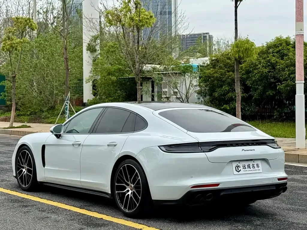 Porsche Panamera — фото 10