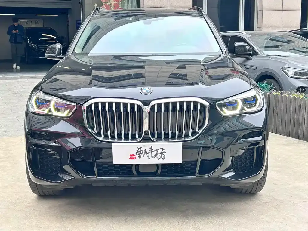 BMW X5 (Import) — фото 2