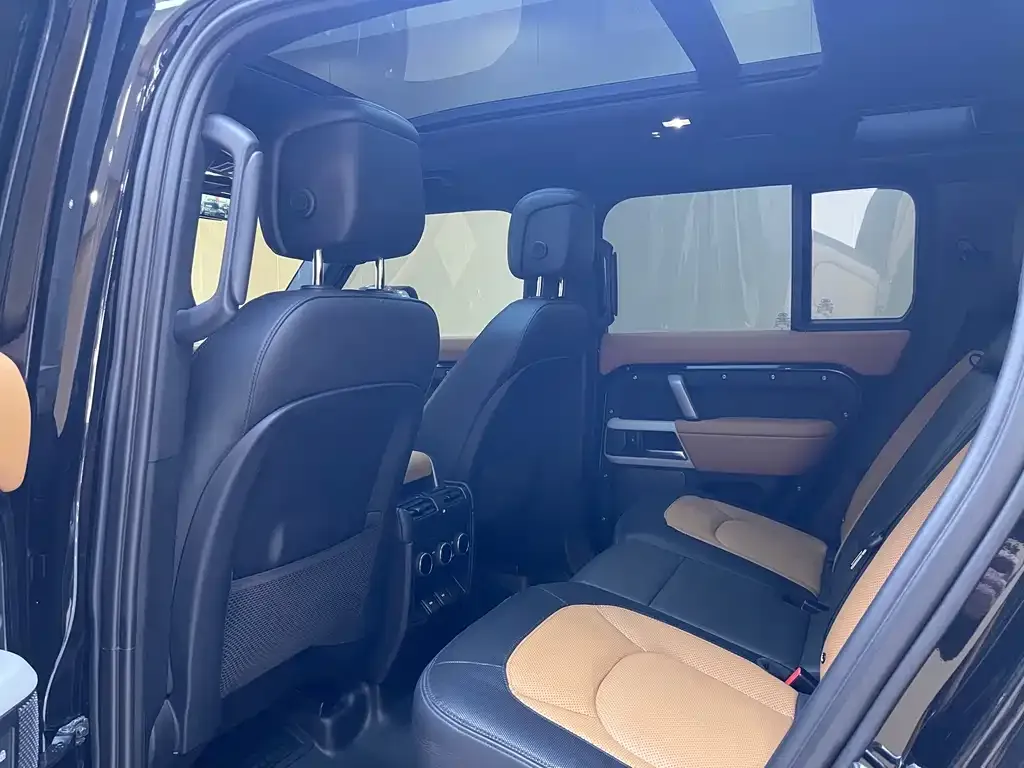 Land Rover Defender — фото 4