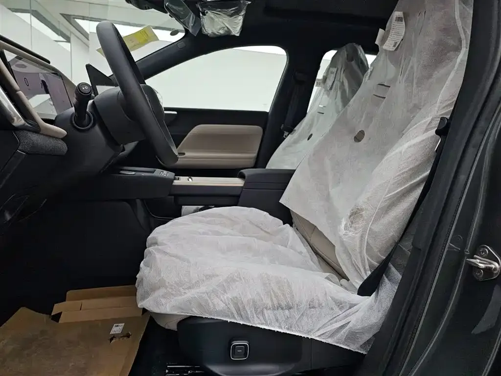 Volvo XC70 Plug-in Hybrid — фото 6