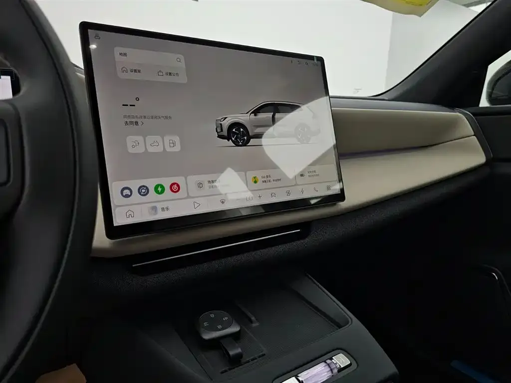Volvo XC70 Plug-in Hybrid — фото 8