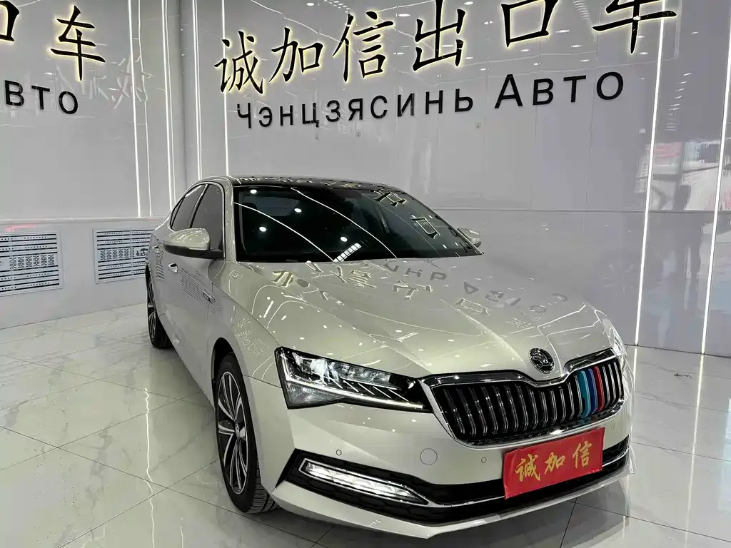 Skoda Superb — фото 4