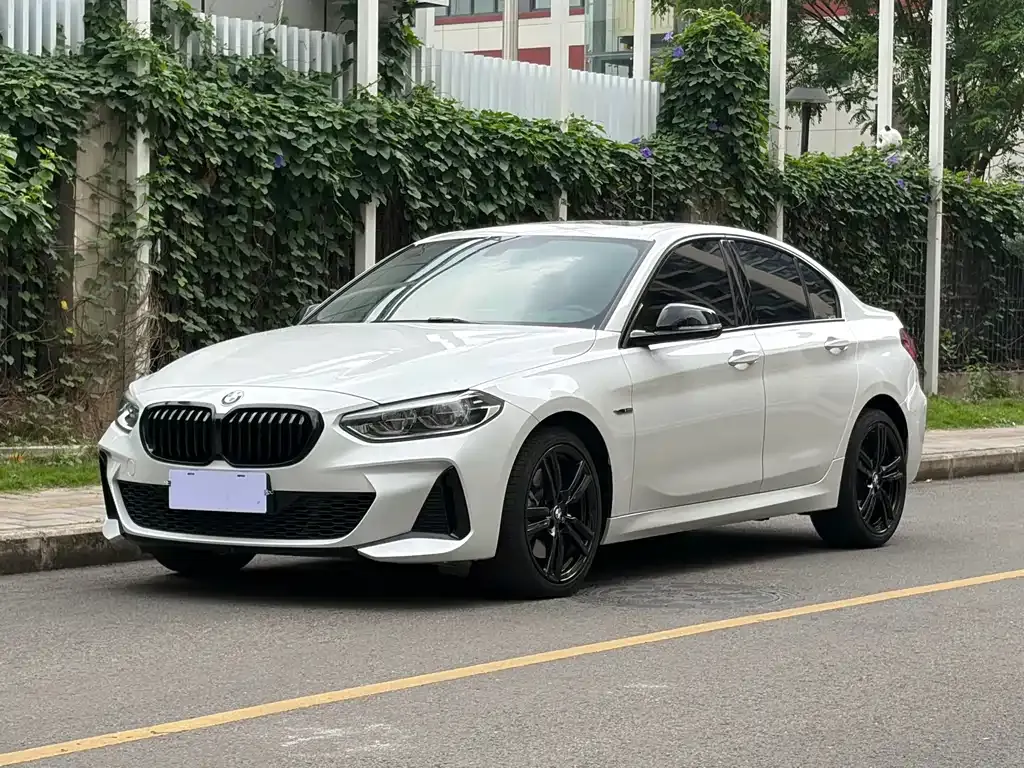 BMW 1 Series — фото 1