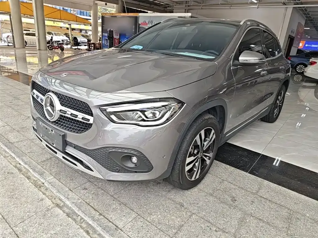 Mercedes-Benz GLA — фото 1