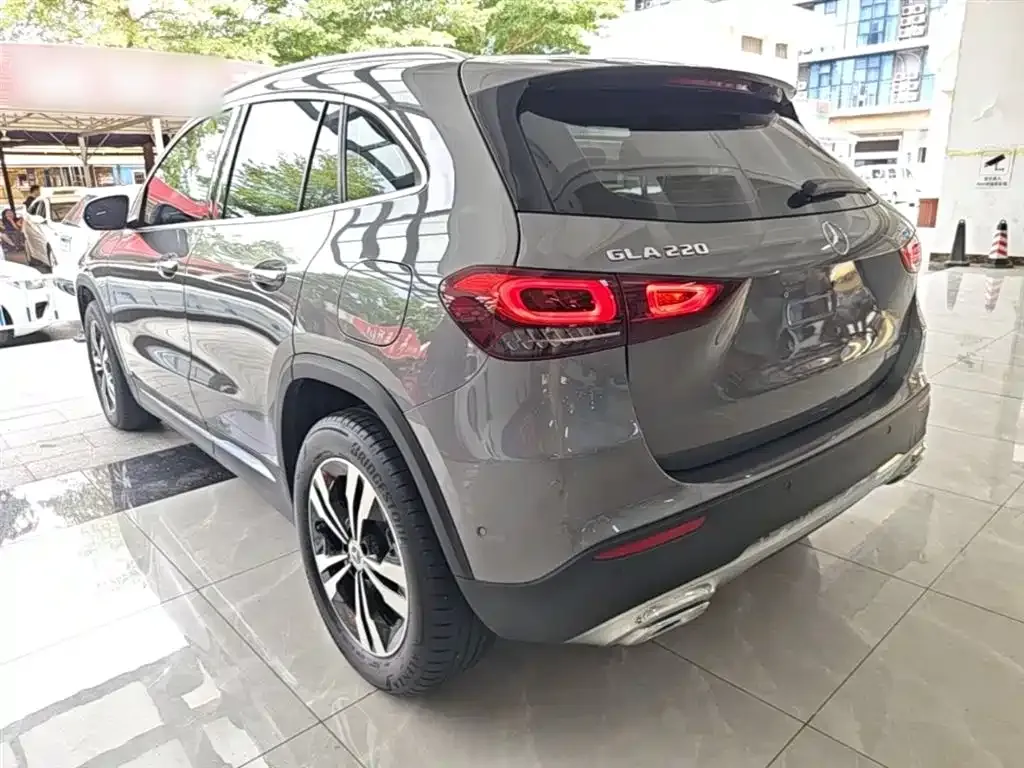 Mercedes-Benz GLA — фото 8