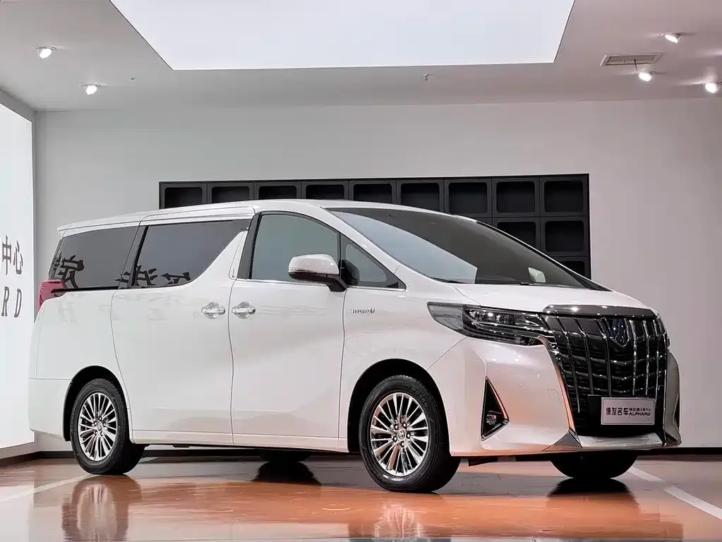 Toyota Alphard — фото 6