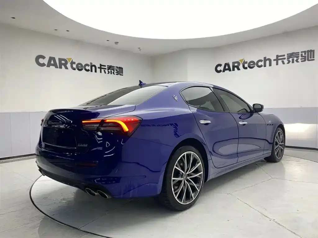 Maserati Ghibli — фото 9