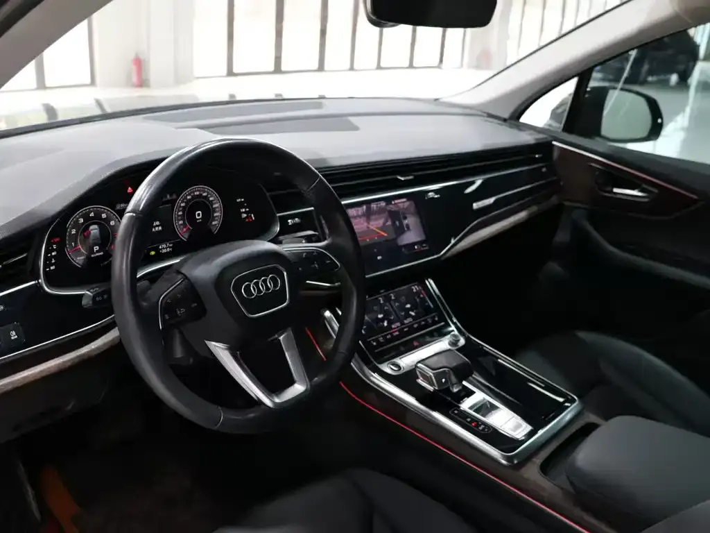 Audi Q7 — фото 4