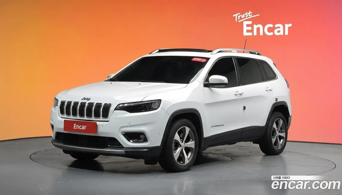 Jeep Cherokee — фото 1