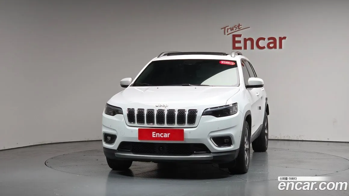 Jeep Cherokee — фото 4