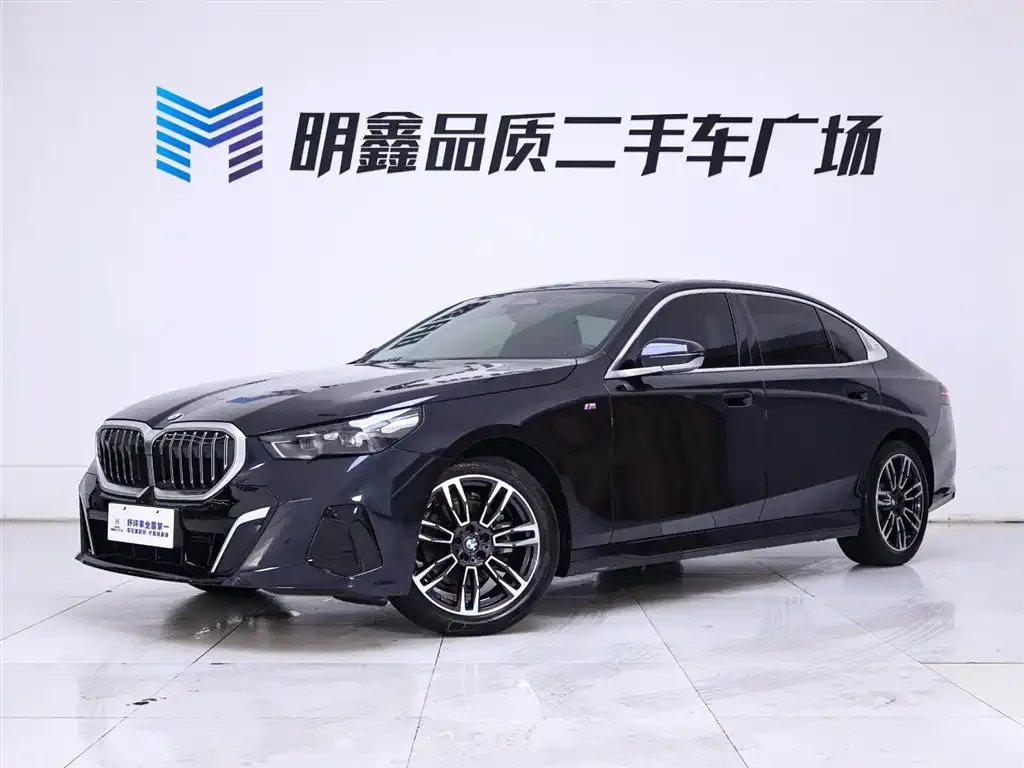 BMW 5 Series — фото 10