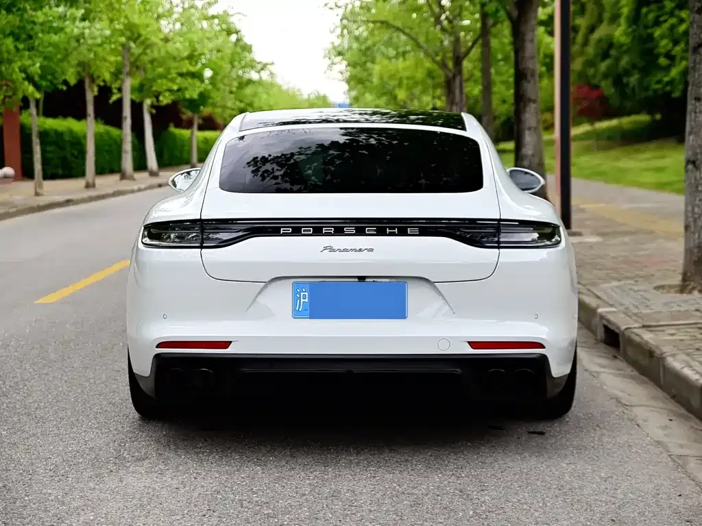 Porsche Panamera — фото 10