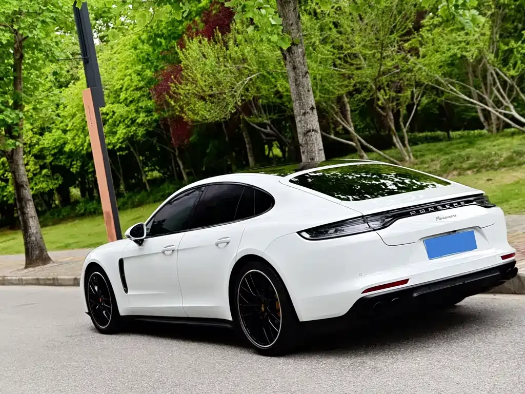 Porsche Panamera — фото 9