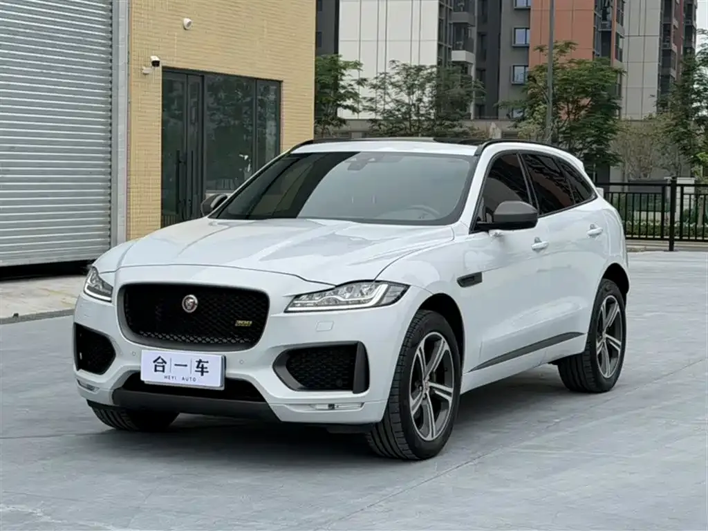 Jaguar F-PACE — фото 1