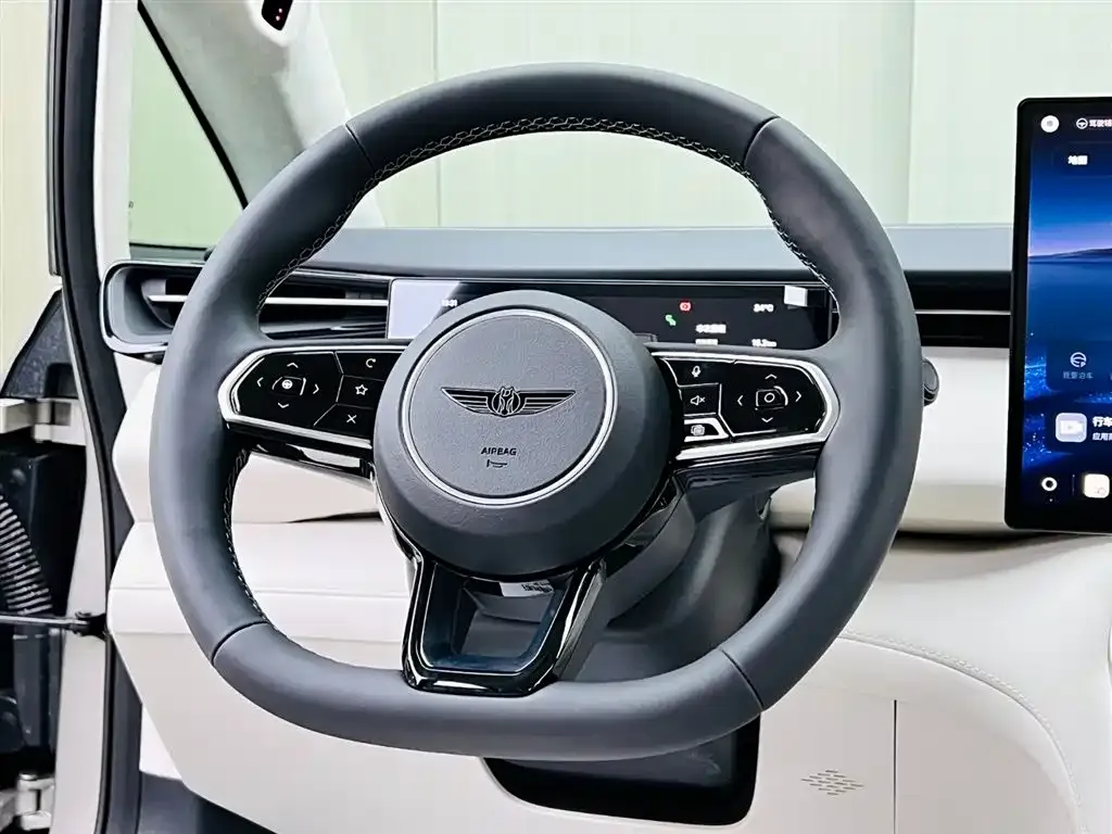 Geely 银河V900 — фото 10