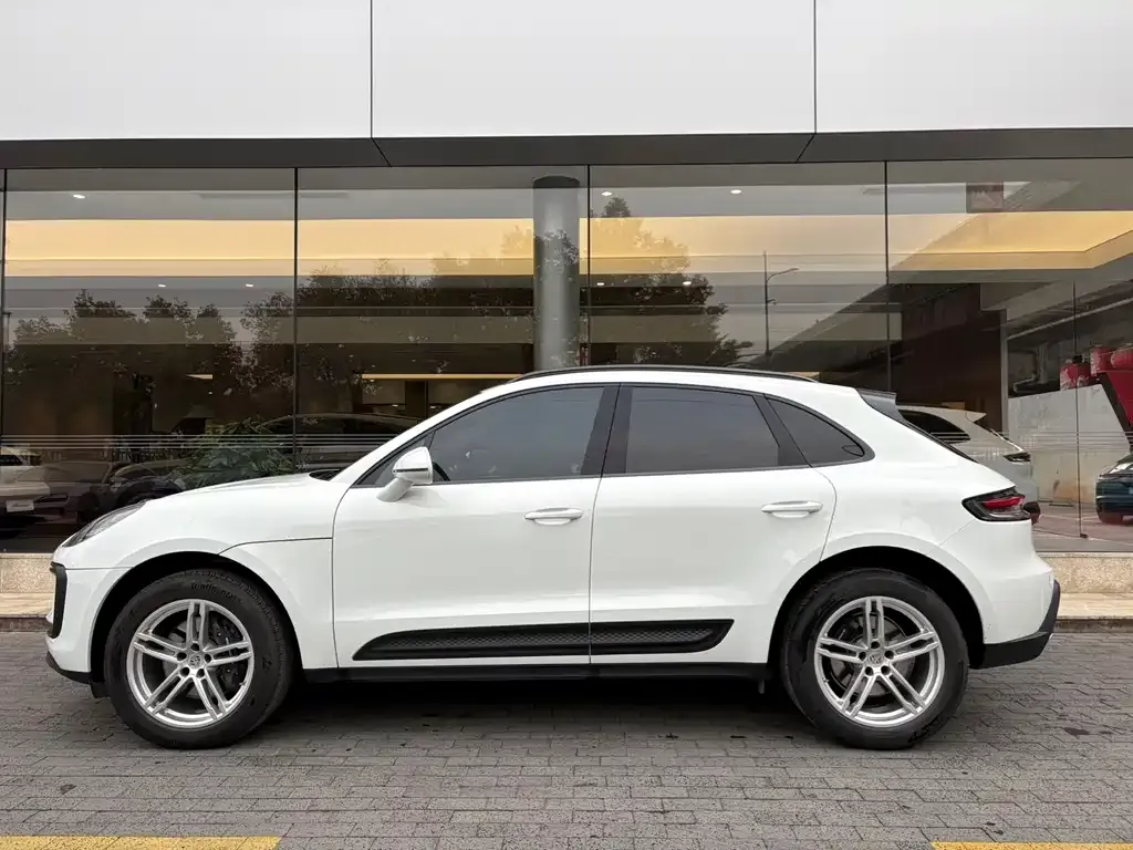 Porsche Macan — фото 10