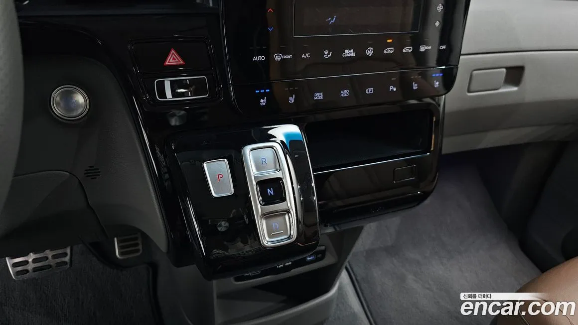 Hyundai Staria — фото 3