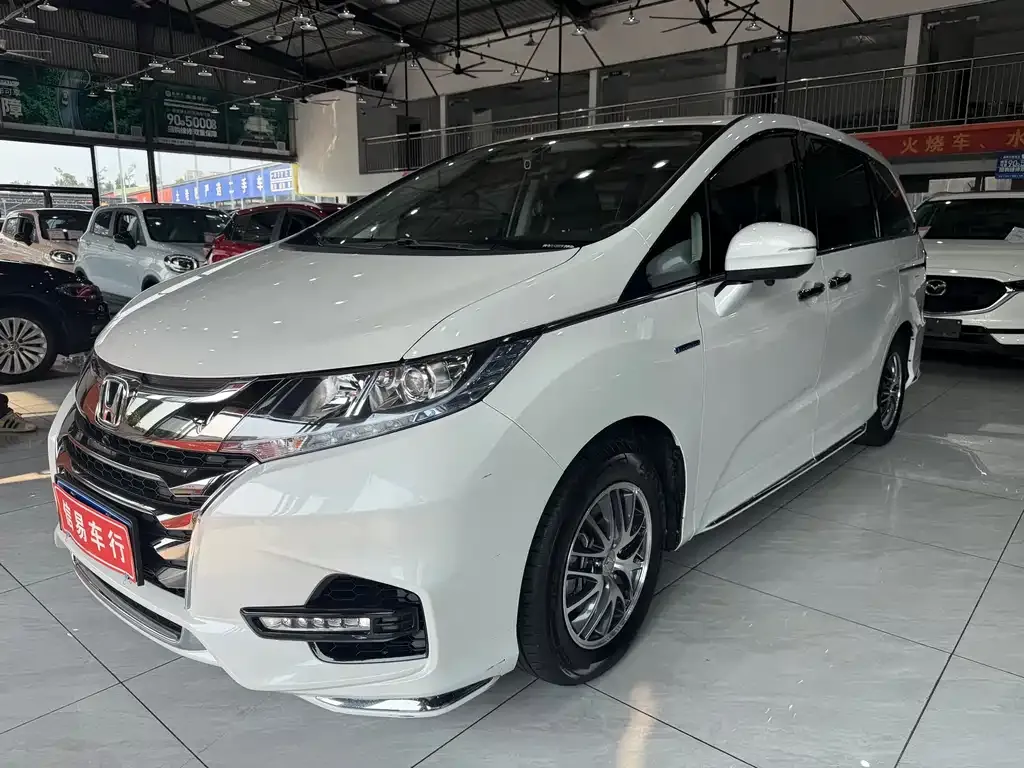 Honda Odyssey — фото 1