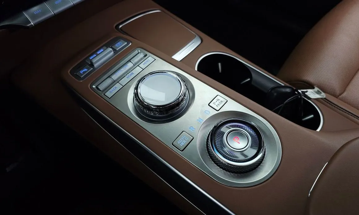Genesis GV70 — фото 4