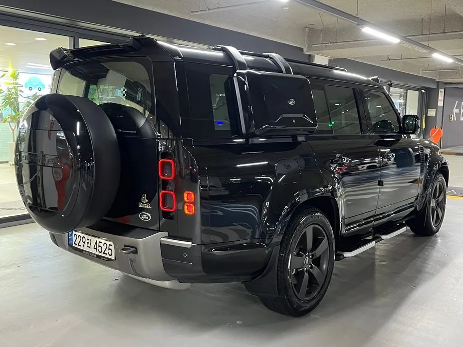 Land Rover Defender — фото 10
