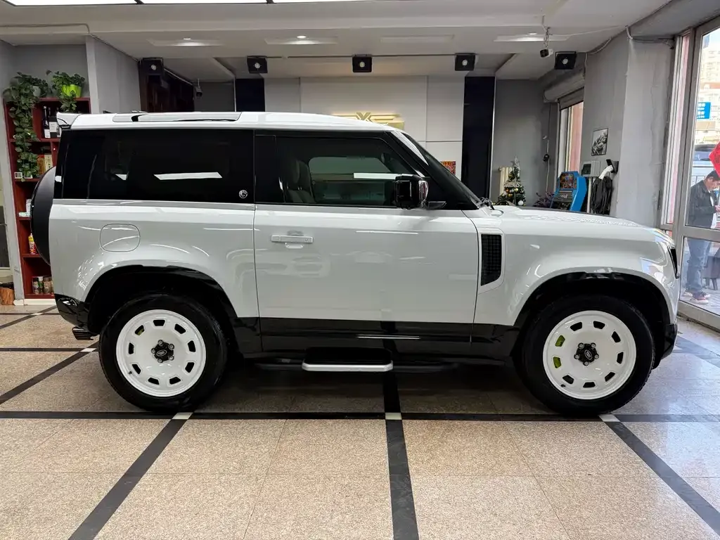 Land Rover Defender — фото 3