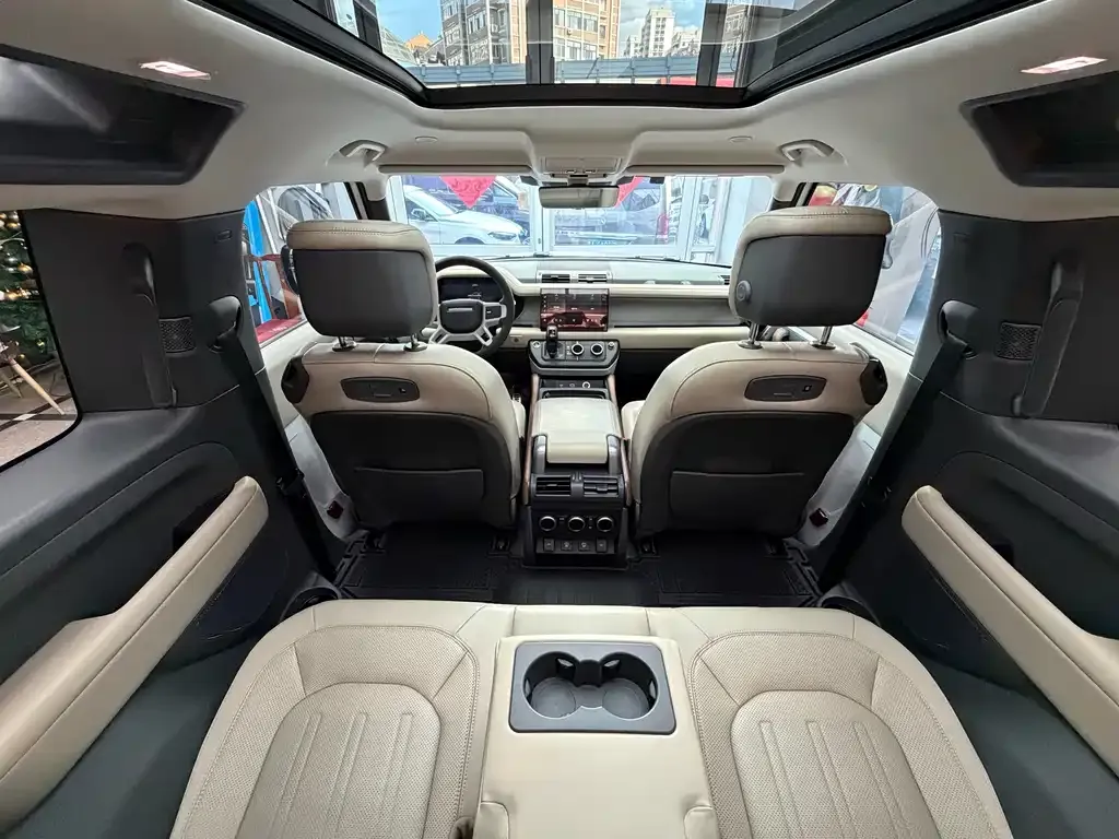 Land Rover Defender — фото 6