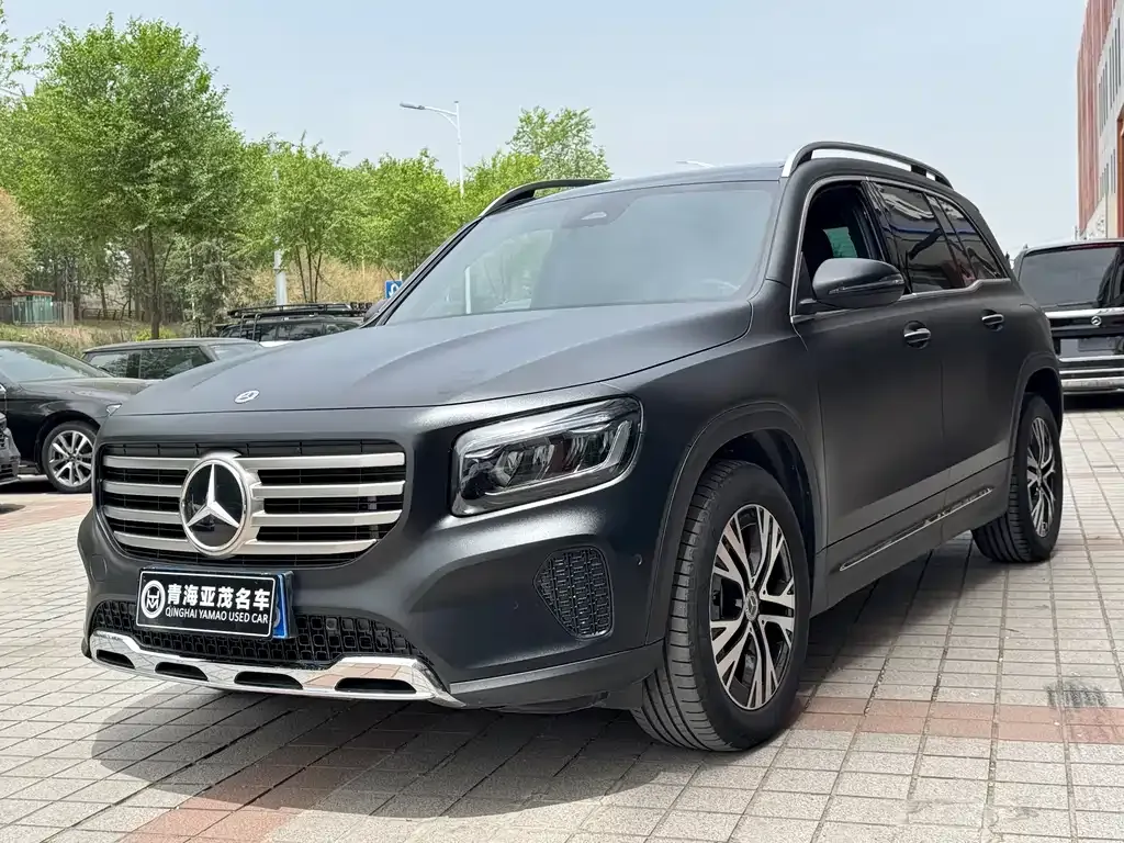 Mercedes-Benz GLB — фото 1