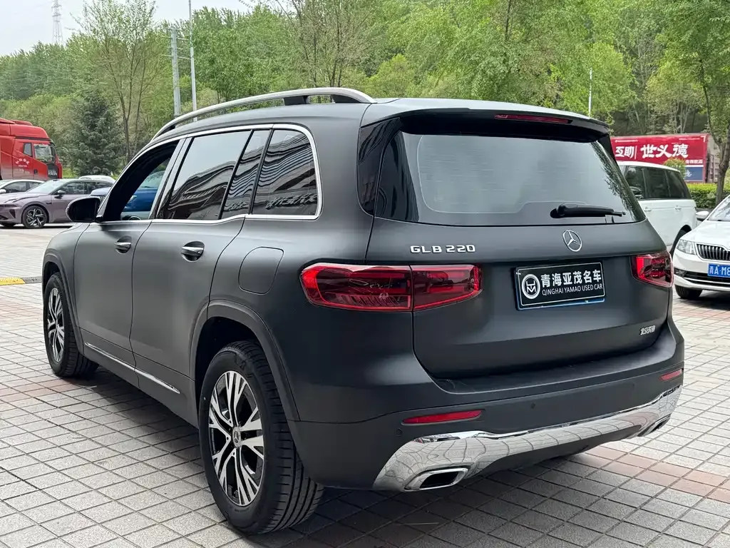 Mercedes-Benz GLB — фото 10