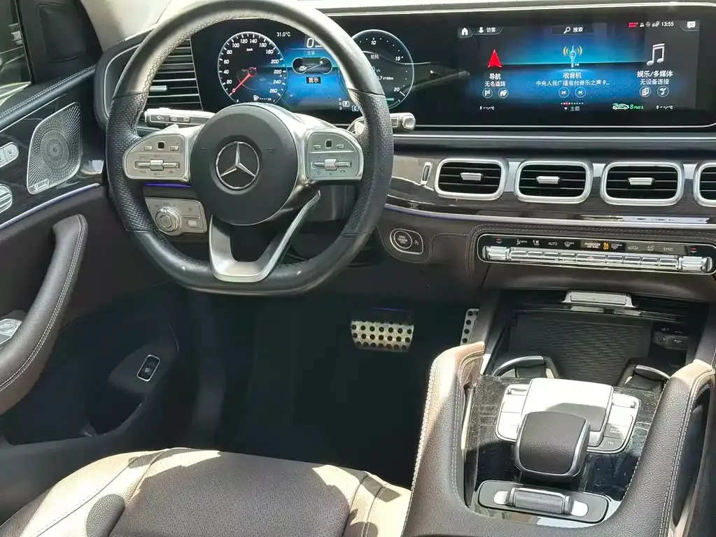 Mercedes-Benz GLS — фото 3