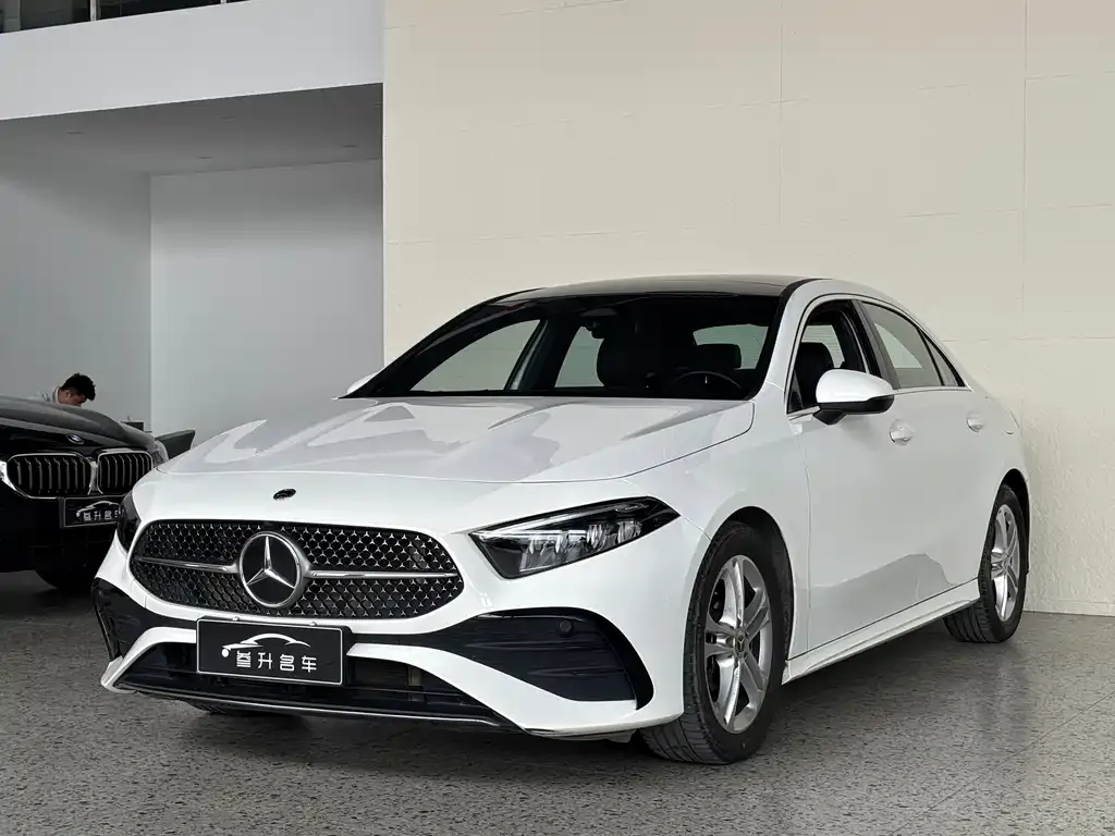 Mercedes-Benz A-Class — фото 1