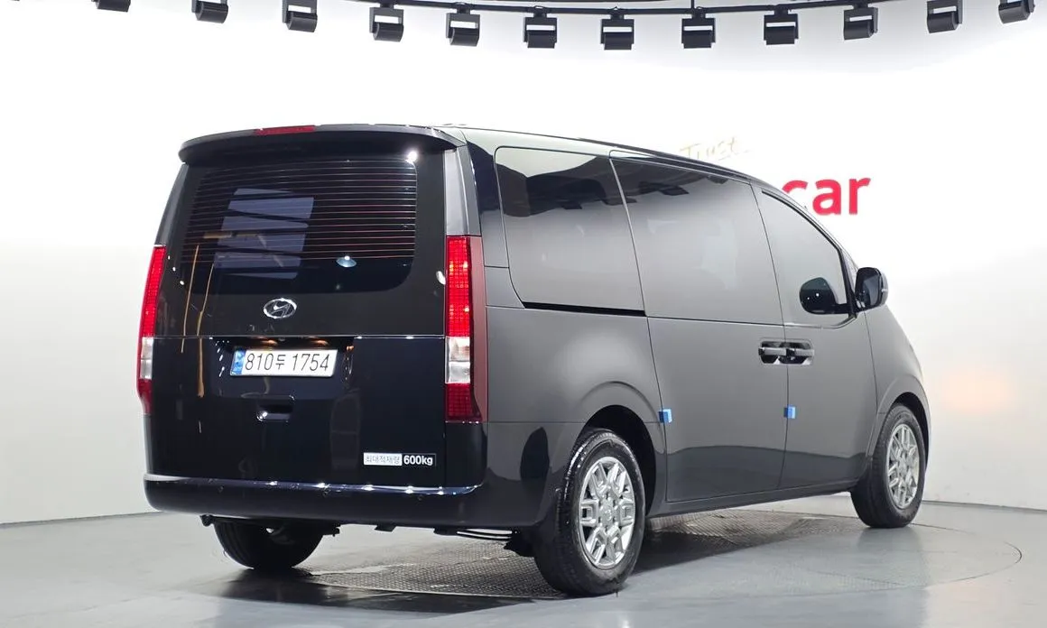 Hyundai Staria — фото 2
