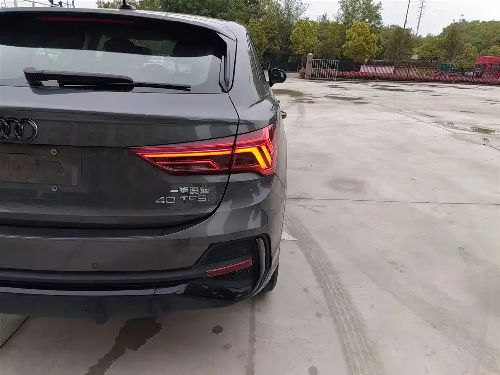 Audi Q3 Sportback — фото 8