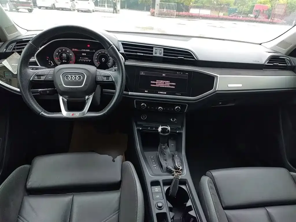 Audi Q3 Sportback — фото 2