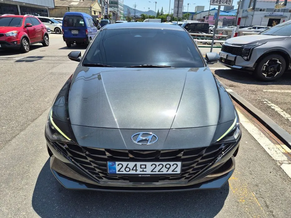 Hyundai AVANTE — фото 1